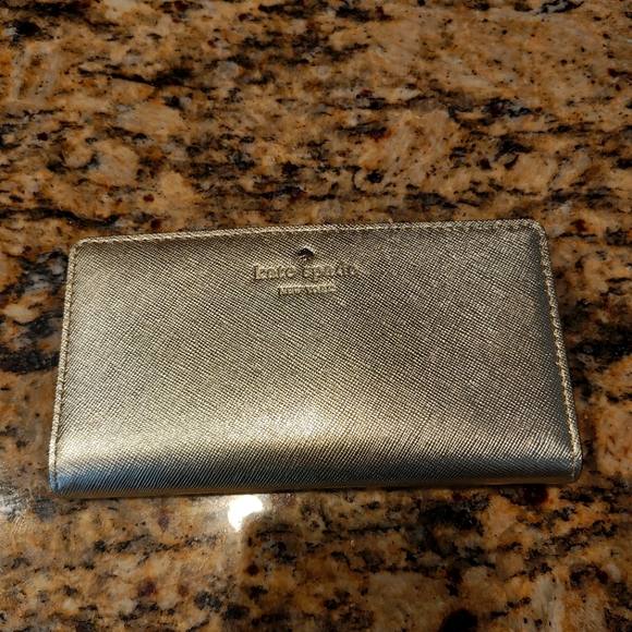 Kate Spade Cherry Lane Stacy Wallet - Picture 1 of 4